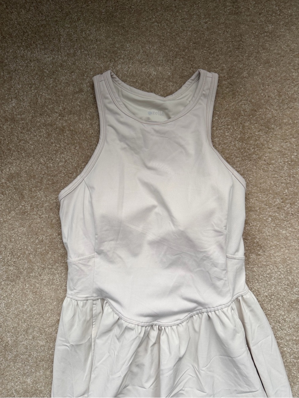 Cream Zella
Effortless Cutout
Back Hybrid Dress Size S - Picture 5 of 9